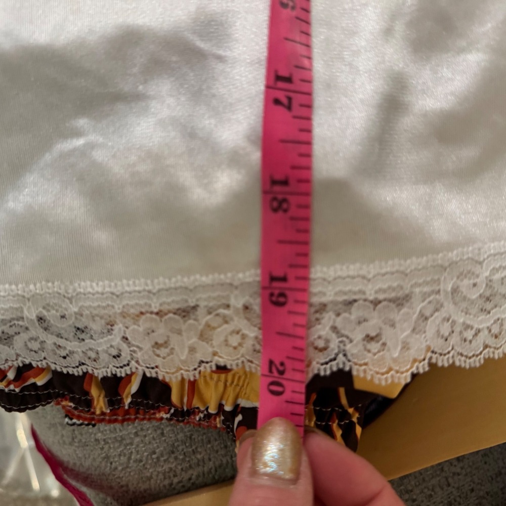 Vintage Deena White Nylon Half Slip Lace Trim Made in USA Style Underwear Large - Picture 4 of 7